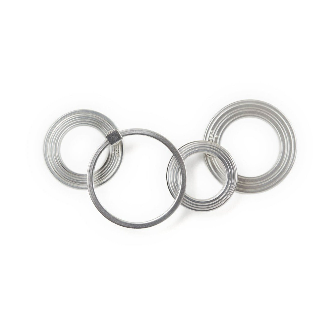 Circle 2024 line earrings